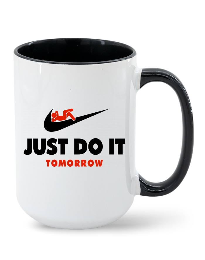 Keramický hrnek MAX Just Do It Tomorrow – barevný vnitřek a ucho